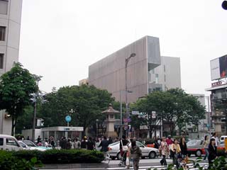 aoyama_20050603-2.jpg