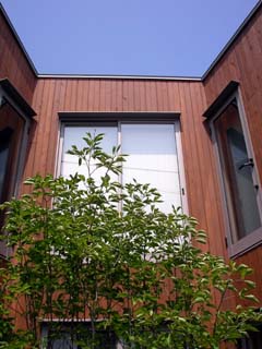 house_20050806-1.jpg