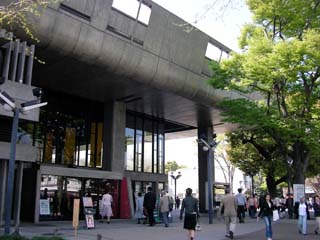 ueno_20050414-1.jpg